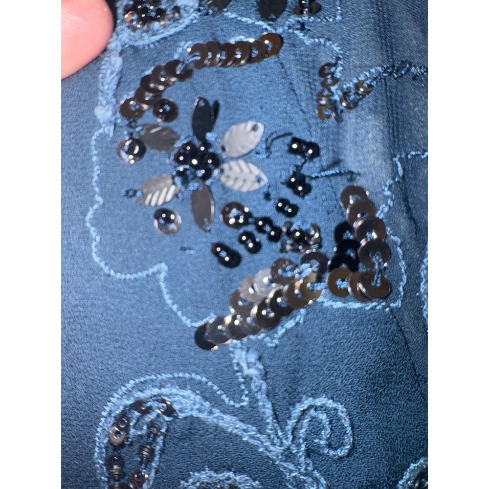 White House Black Market Blouse Women Teal Embroidered Sequin Sleeveless Size 4 - Picture 6 of 10